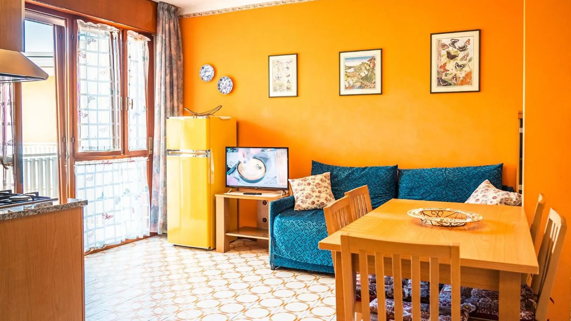 Colourful Apartment With Terrace In Bibione